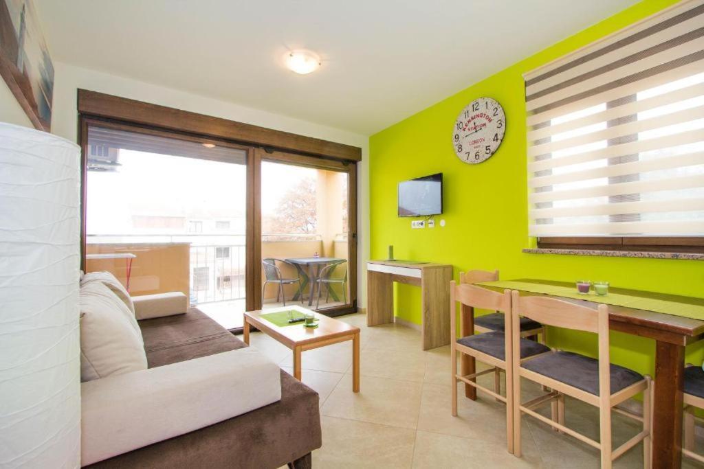 Villa Patricija-Apartmani ポレッチ エクステリア 写真